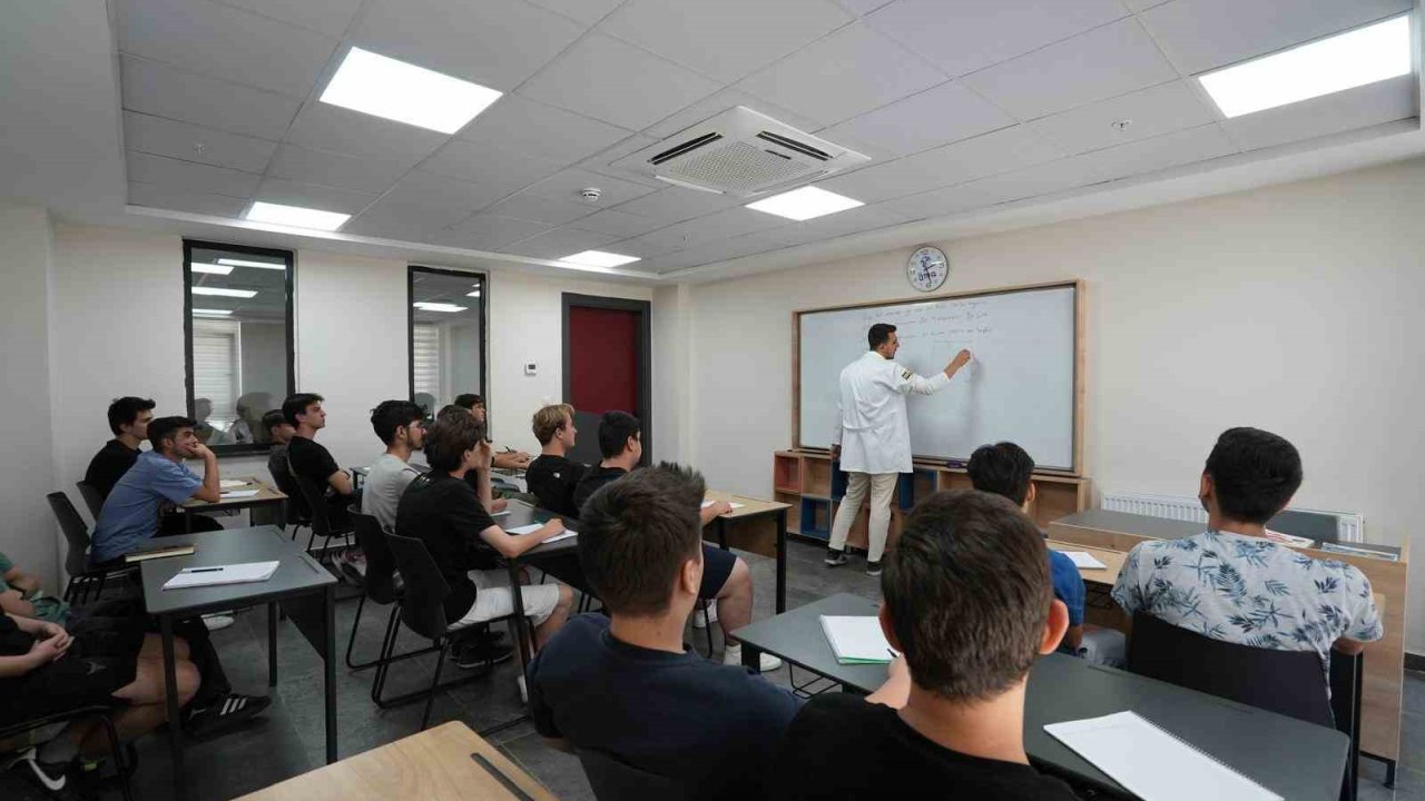 Konya Büyükşehir, “LİMA YKS Yaz Okulu” ile öğrencilere katkı sağlıyor