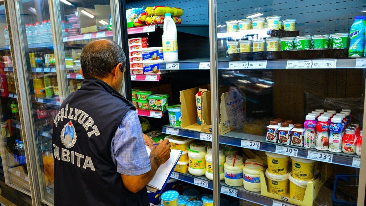 Yeşilyurt’ta halk sağlığını tehdit eden ürünlere geçit verilmiyor