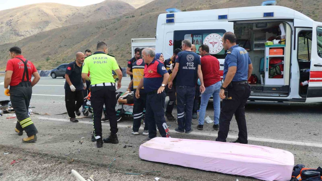 Erzincan’da katliam gibi kaza: 4 ölü, 2 yaralı