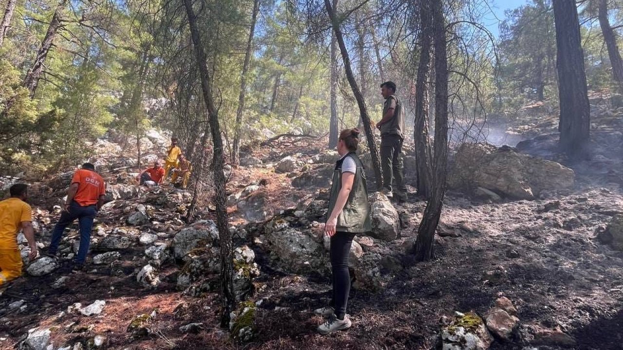 Burdur’da yıldırım düşmesiyle çıkan orman yangını ekiplerin hızlı müdahalesi ile söndürüldü