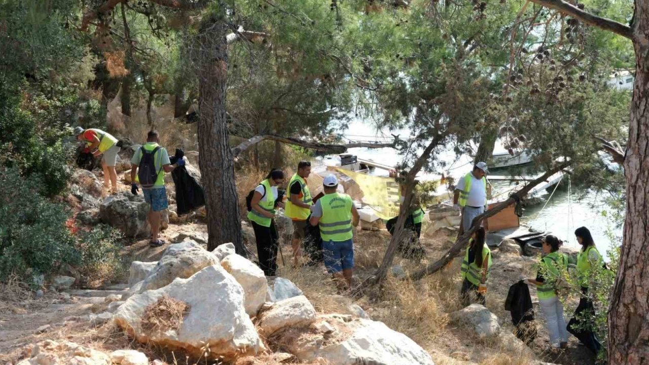 Bodrum’daki temizlik seferberliği Torba’da devam etti