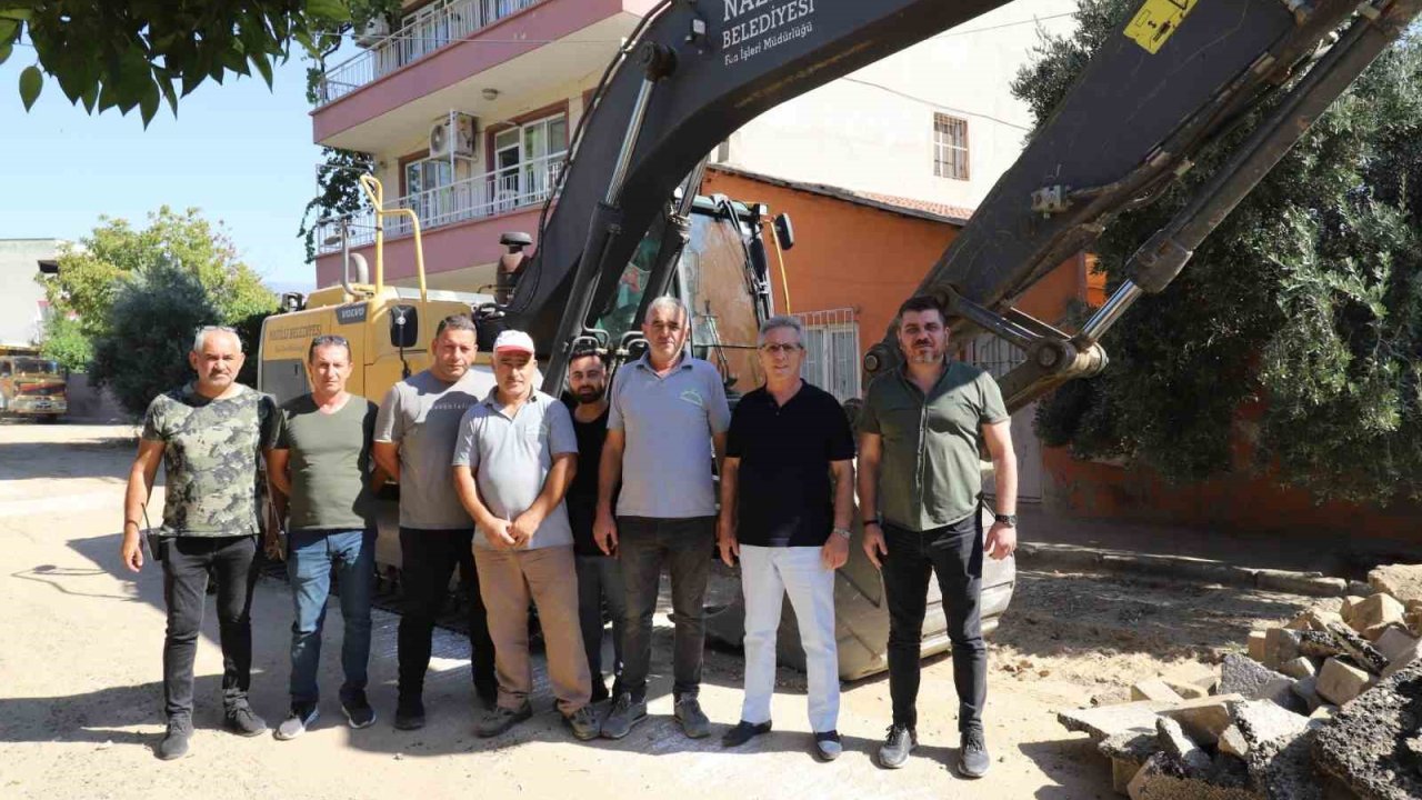 Nazilli Belediyesi’nden İstiklal Mahallesi’nde yol çalışması