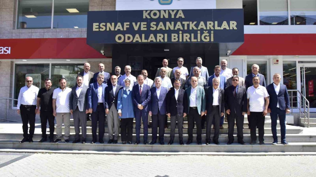 AK Parti Konya heyeti esnaflarla buluştu