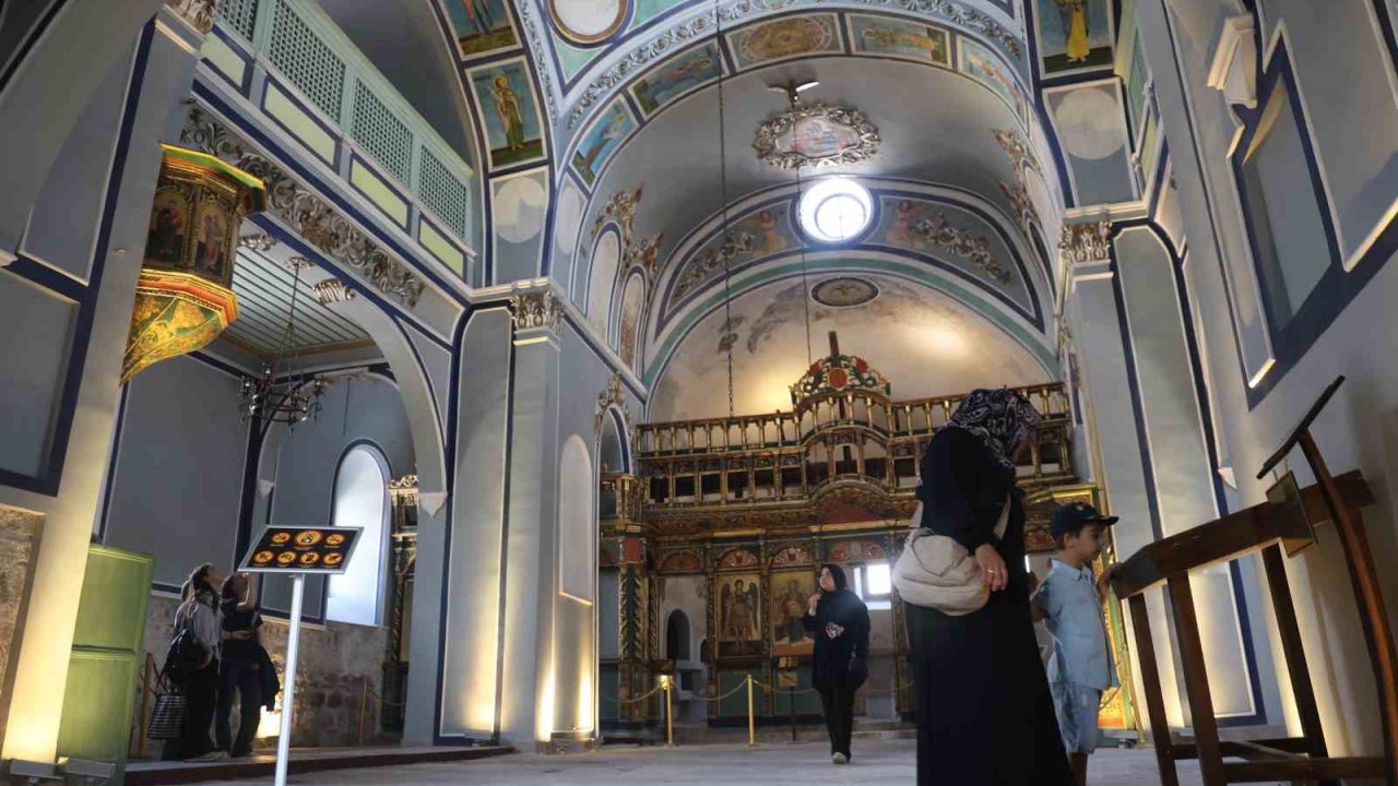 Dünyada ayakta duran en eski kilise: Aya Eleni