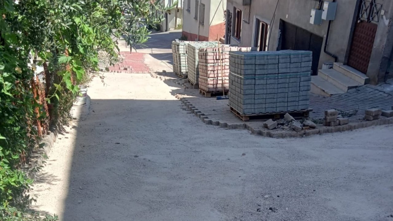 Osmaneli’nde yol bakım ve onarım çalışmaları devam ediyor