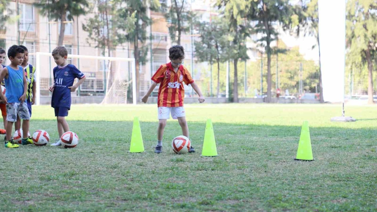 Geleceğin sporcuları Aydın Büyükşehir Belediyesi’nin yaz kurslarında yetişiyor