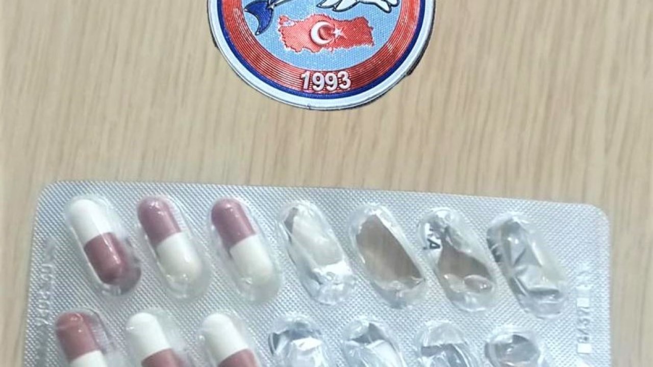 Afyonkarahisar’da 11 kaçak yakalandı, tabanca, tüfek, bıçak ve fişek ele geçirildi