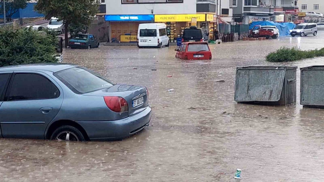 Sinop’ta sağanak yağışı etkili oldu