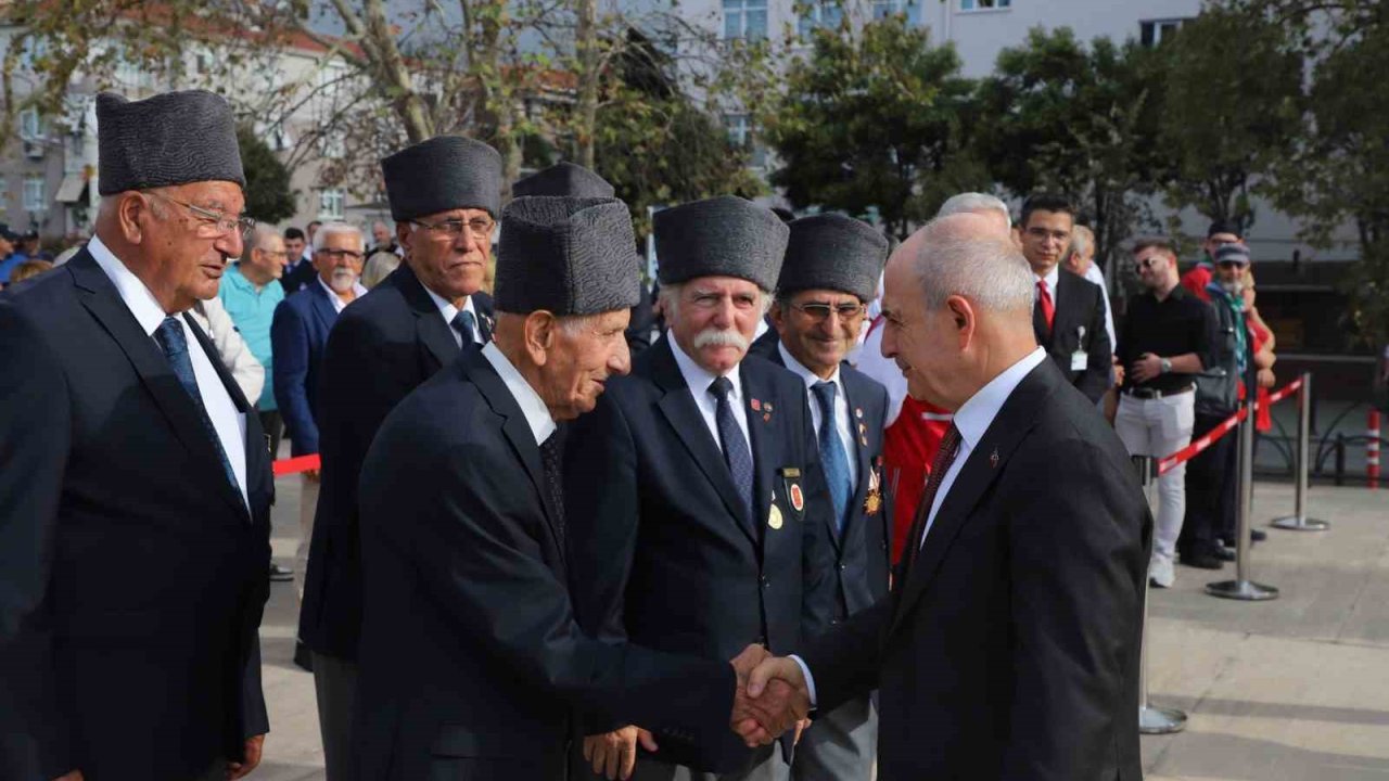 Büyük Zafer’in 102’inci yılı Büyükçekmece’de düzenlenen törenle kutlandı