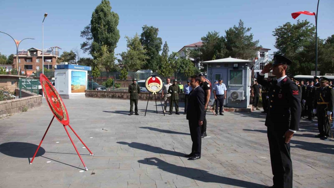 Ahlat’ta 30 Ağustos Zafer Bayramı törenle kutlandı