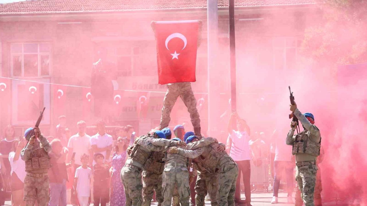 Elazığ’da 30 Ağustos Zafer Bayramı coşkusu