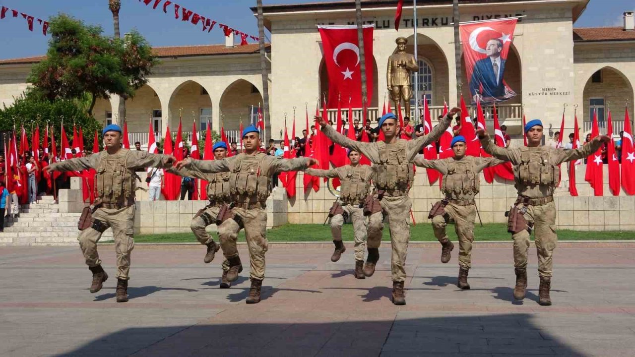 Mersin’de 30 Ağustos Zafer Bayramı çoşkuyla kutlandı