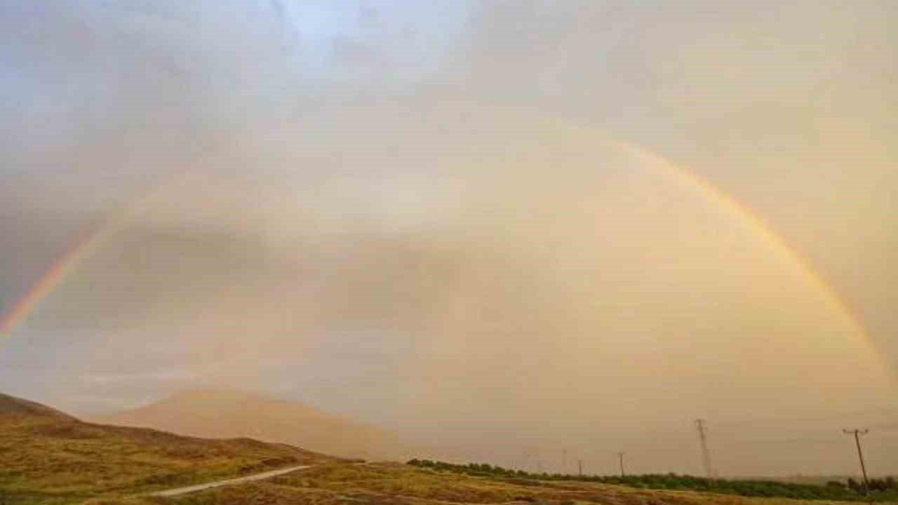 Elazığ’da gökkuşağı mest etti