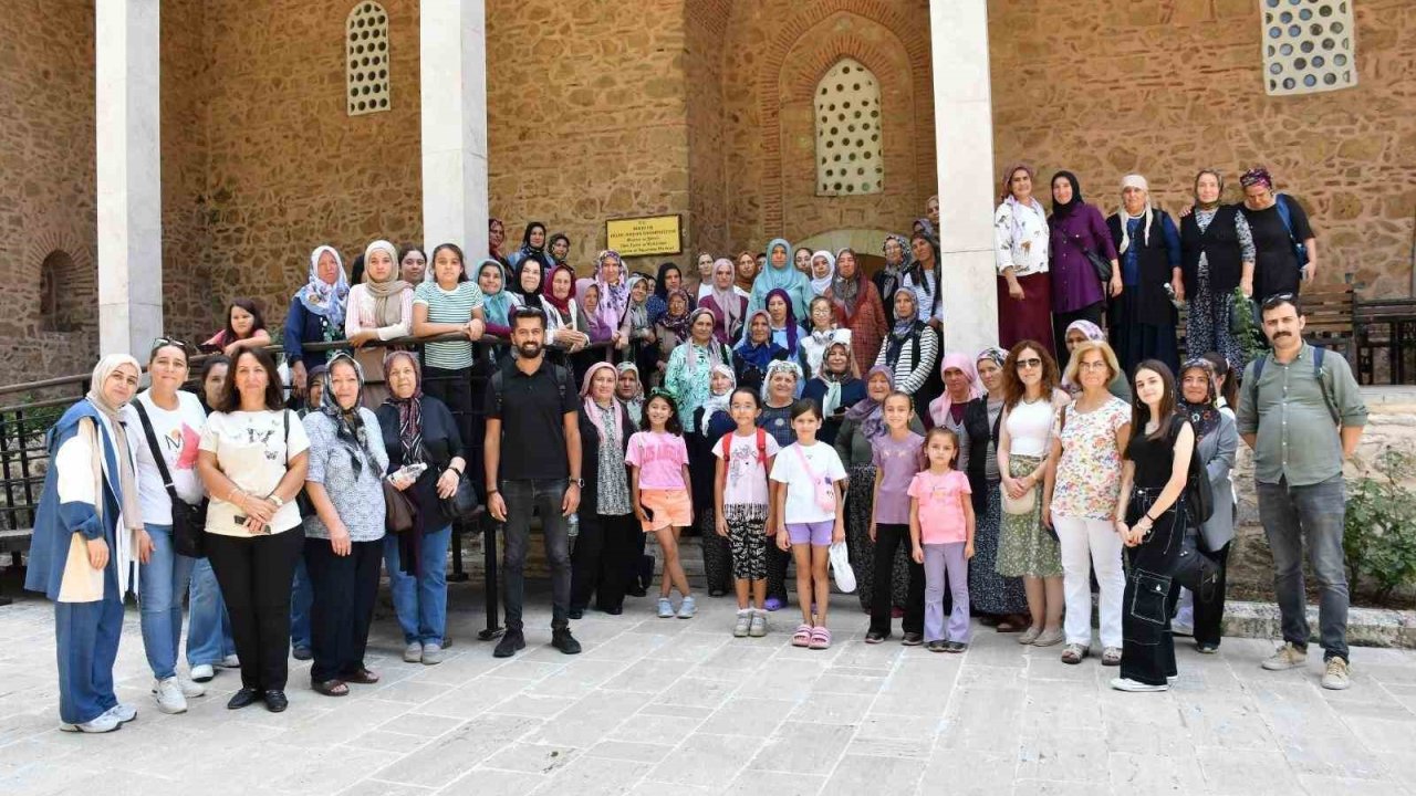 Demircili kadınlar Manisa’yı gezdi