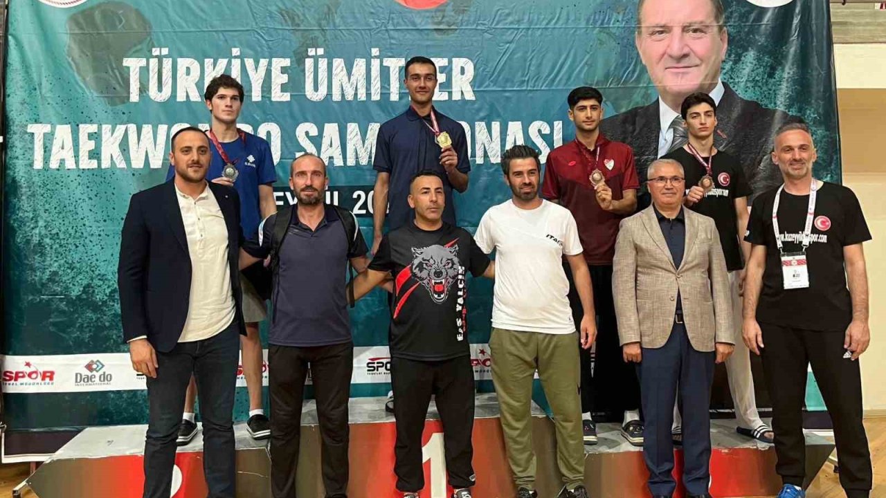 Emirhan Okşan, Taekwondo Türkiye 3.’sü