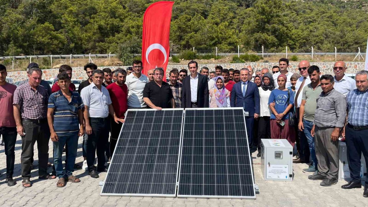 Bozyazı’da hayvan yetiştiricilerine güneş enerjisi paneli dağıtıldı