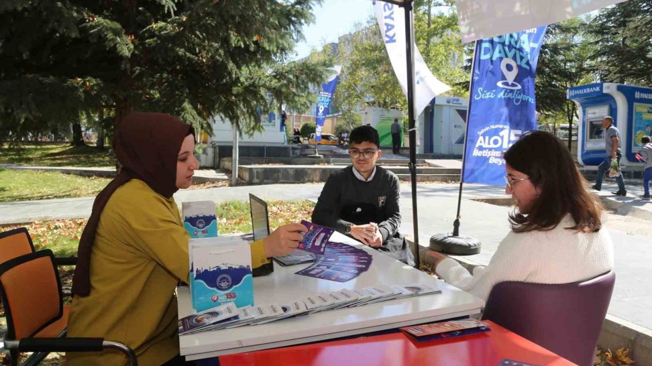 Büyükşehir’den yeni üniversite öğrencilerine rehberlik ve danışma hizmeti