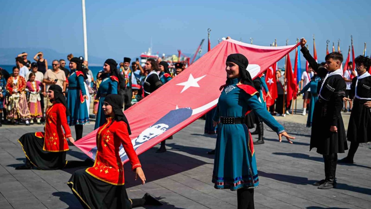 Kuşadası’nın düşman işgalinden kurtuluşunun 102’nci yılı kutlandı