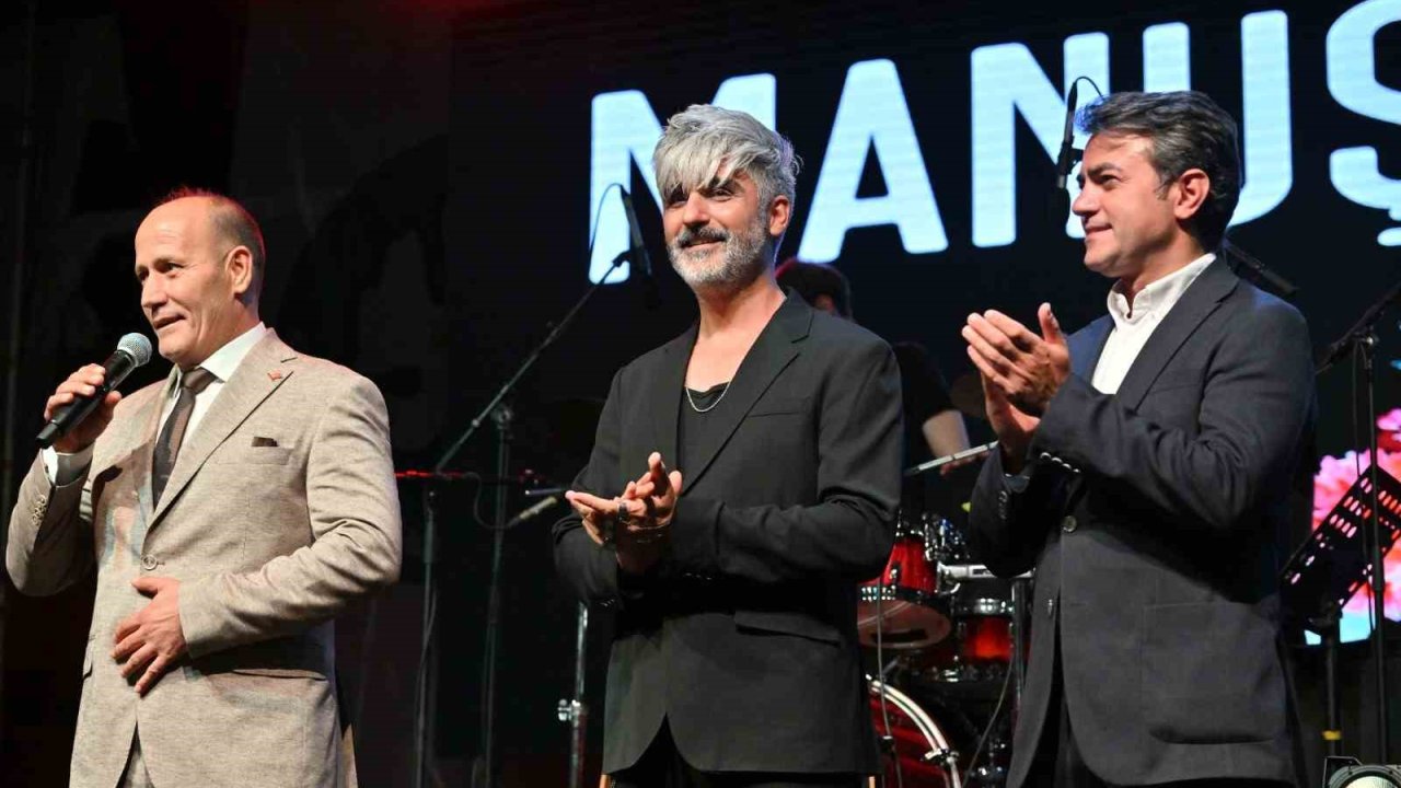 Manuş Baba’dan Ahmetli’de konser