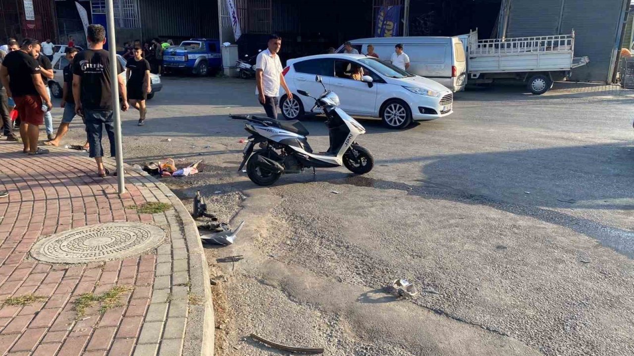 Kaza yapan ehliyetsiz sürücü polis merkezine sığındı