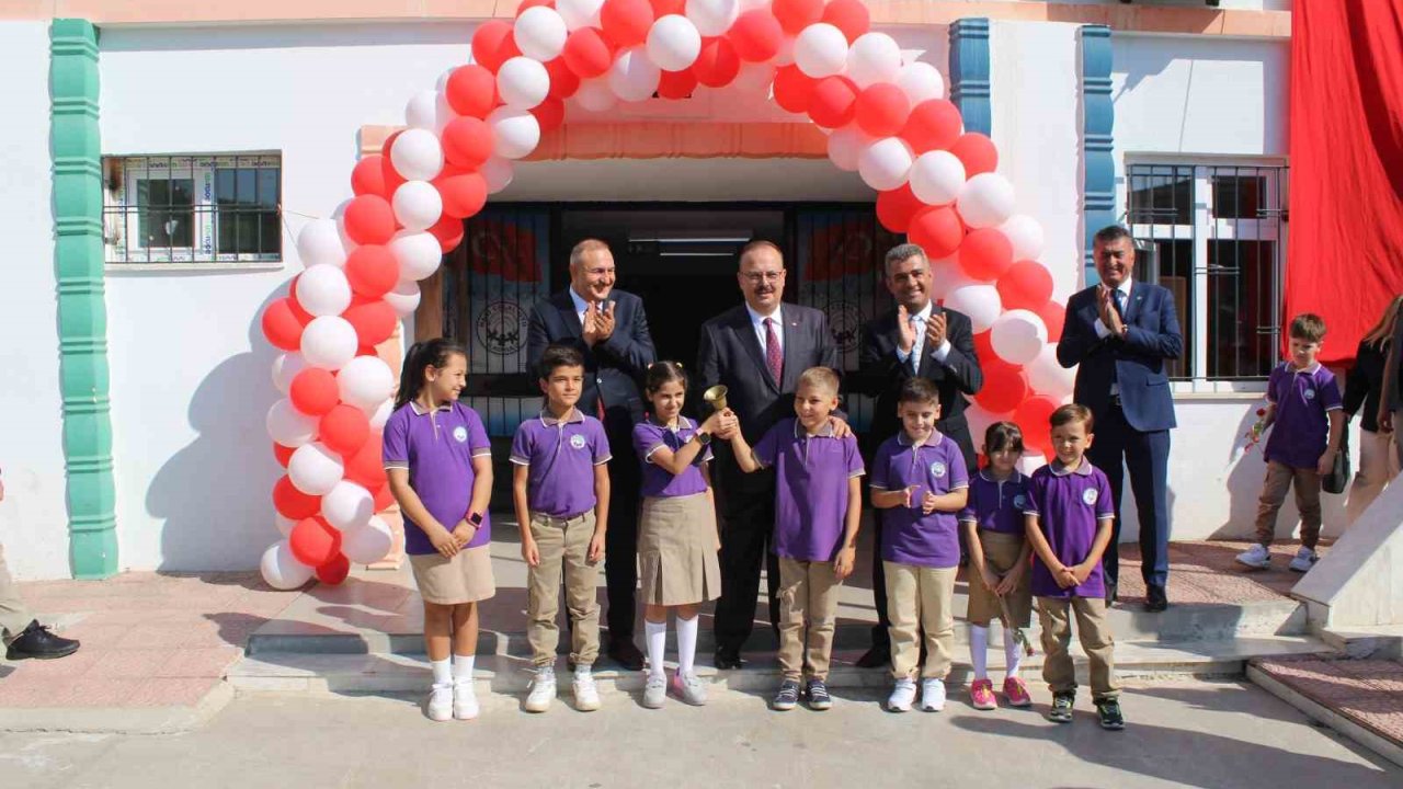 Aydın’da ilk ders zili çaldı, 184 bin öğrenci ders başı yaptı