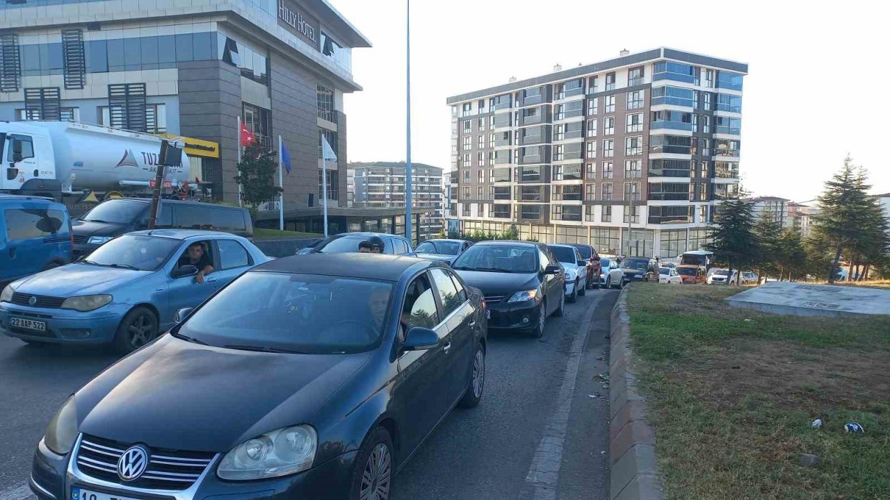 Edirne’de trafik yoğunluğu