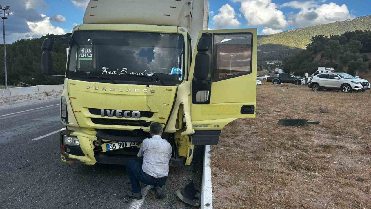 Milas’ta otomobil ile kamyon çarpıştı: 1 yaralı