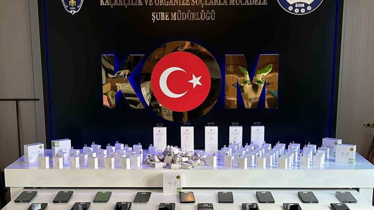 Denizli’de kaçak telefon operasyonu