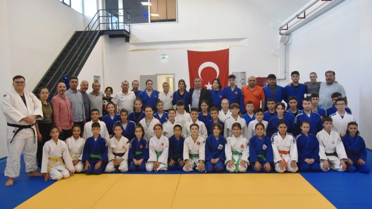 Judo Federasyonu Başkanı Huysuz, Yunusemre’de judocularla buluştu