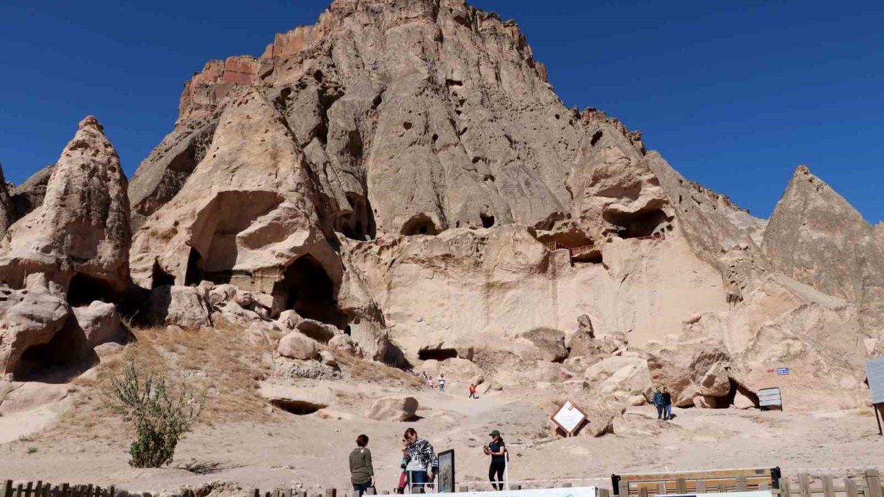 Kapadokya’nın giriş kapısı Selime Katedrali ziyaretçilerini ağırlıyor