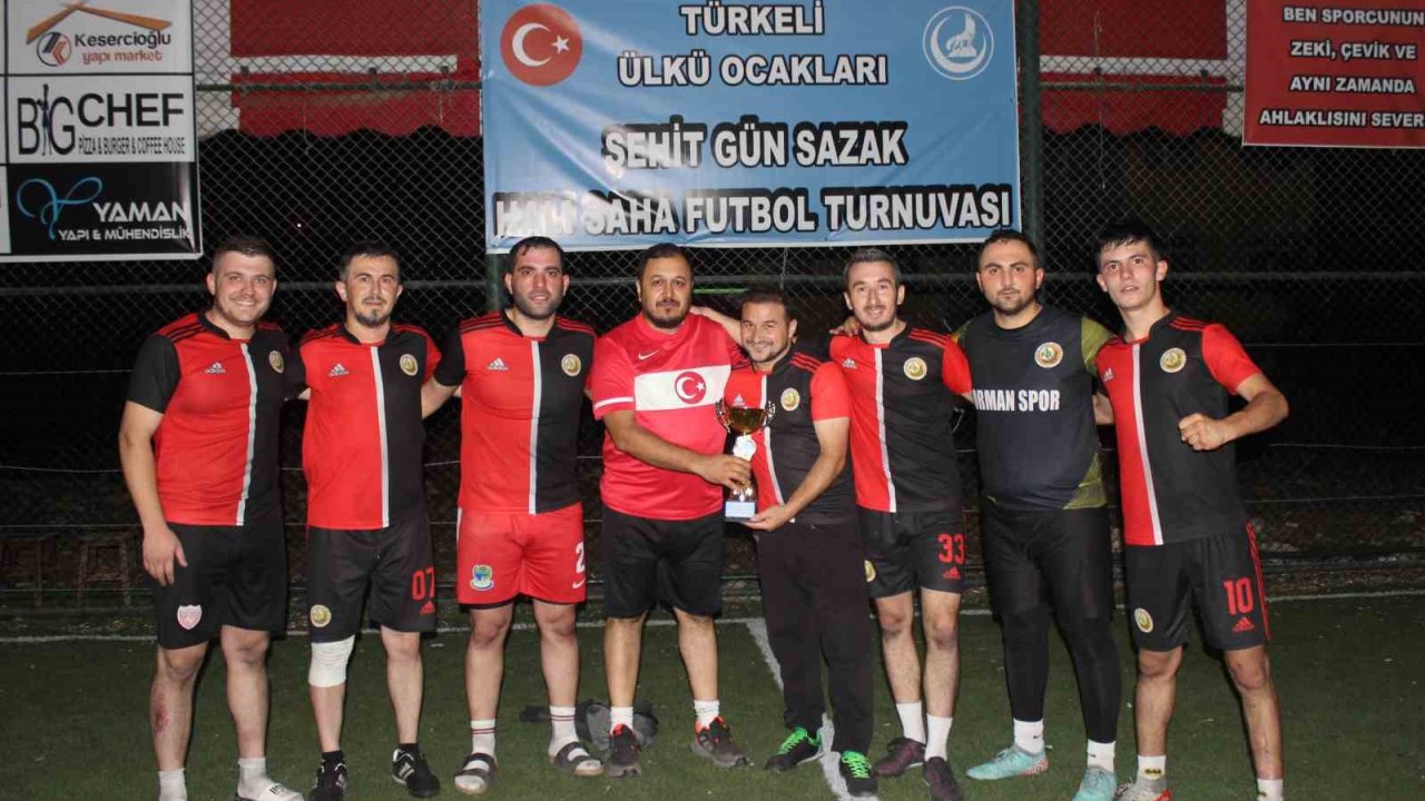 Türkeli’de Halı Saha Futbol Turnuvası sona erdi