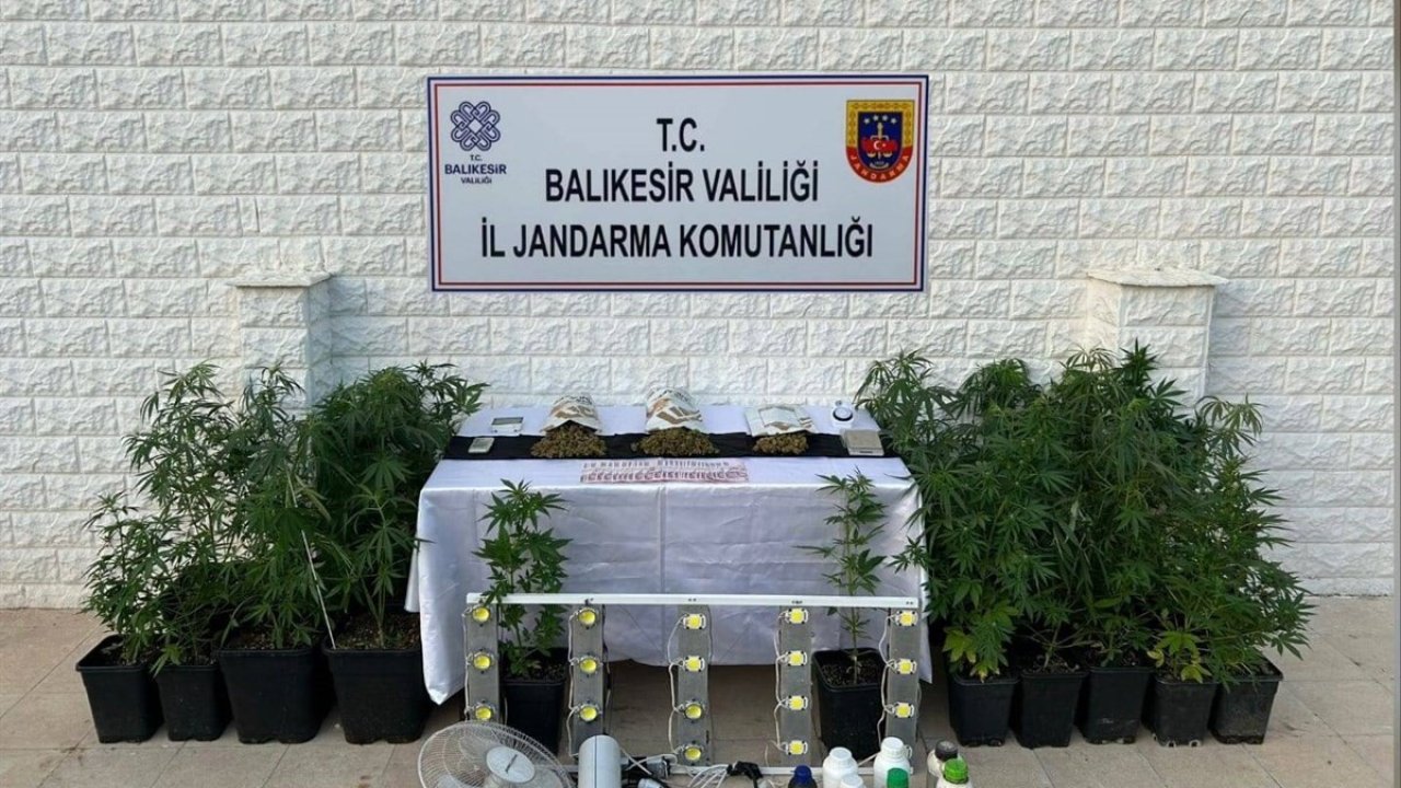 Balıkesir’in 10 ilçesinde kaçakçılık operasyonu