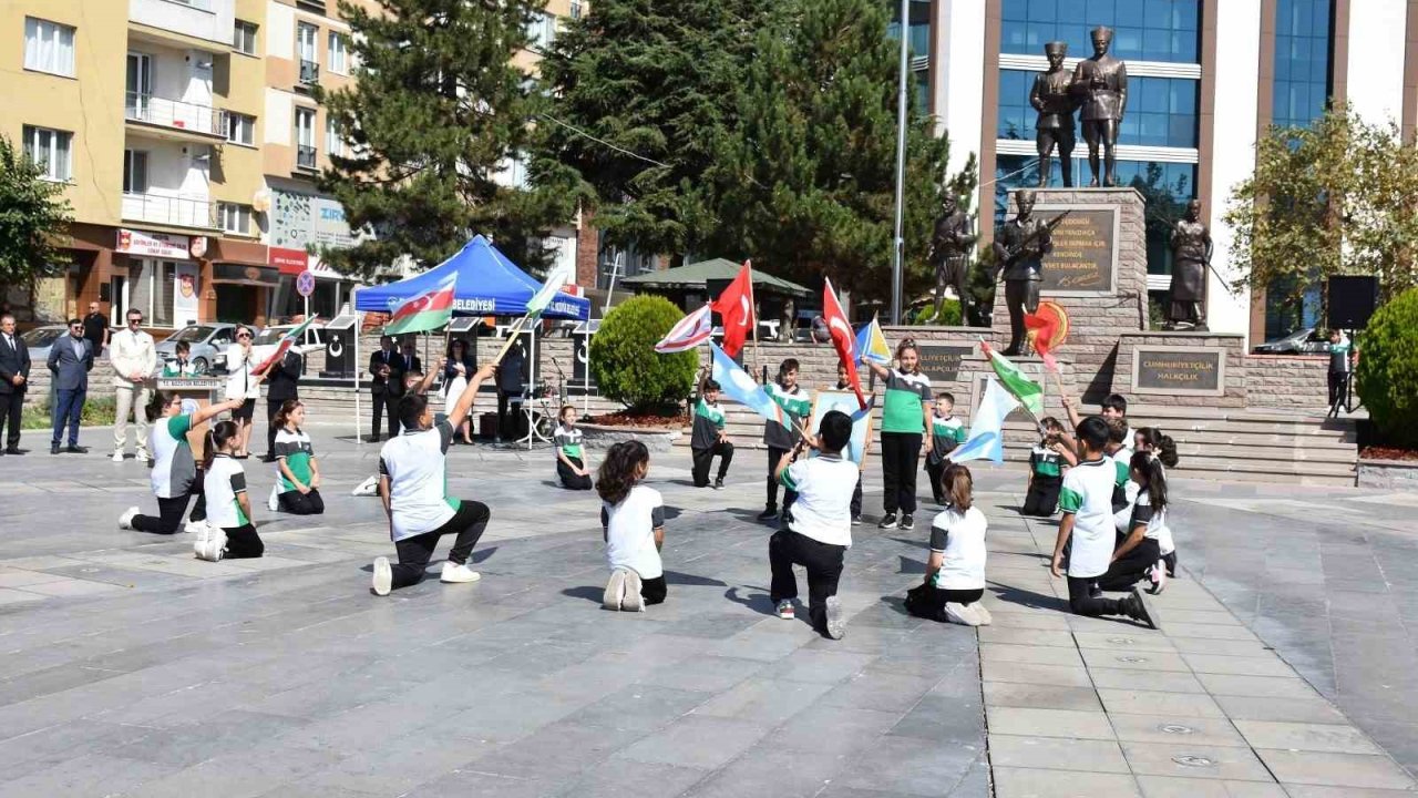 Bozüyük’te İlköğretim Haftası kutlandı