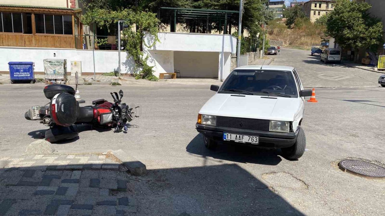 Otomobil ile motosiklet çarpıştı, 1 kişi yaralandı