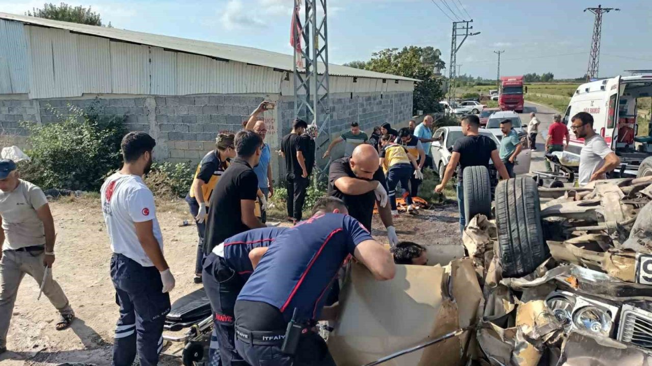 Otomobilin hurdaya döndüğü kazada 7 kişi yaralandı