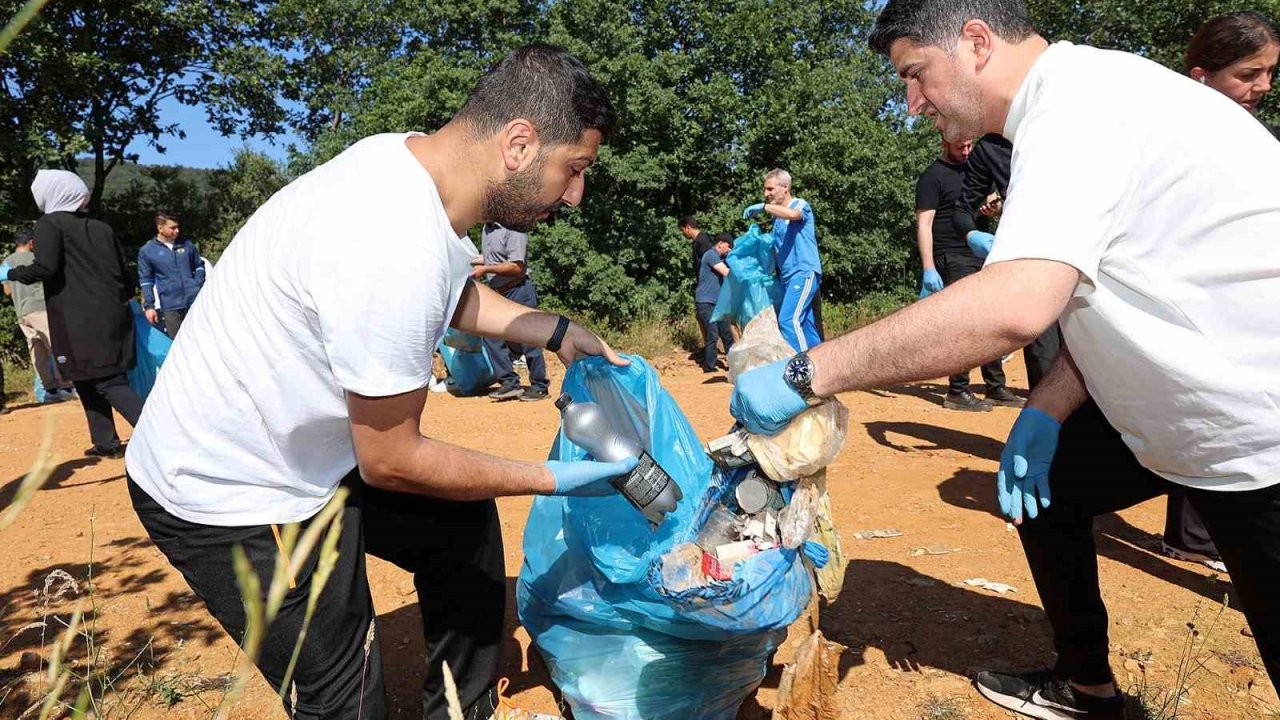 Çevreseverler, temiz bir çevre ve sağlıklı bir gelecek için Ataşehir’de buluşuyor