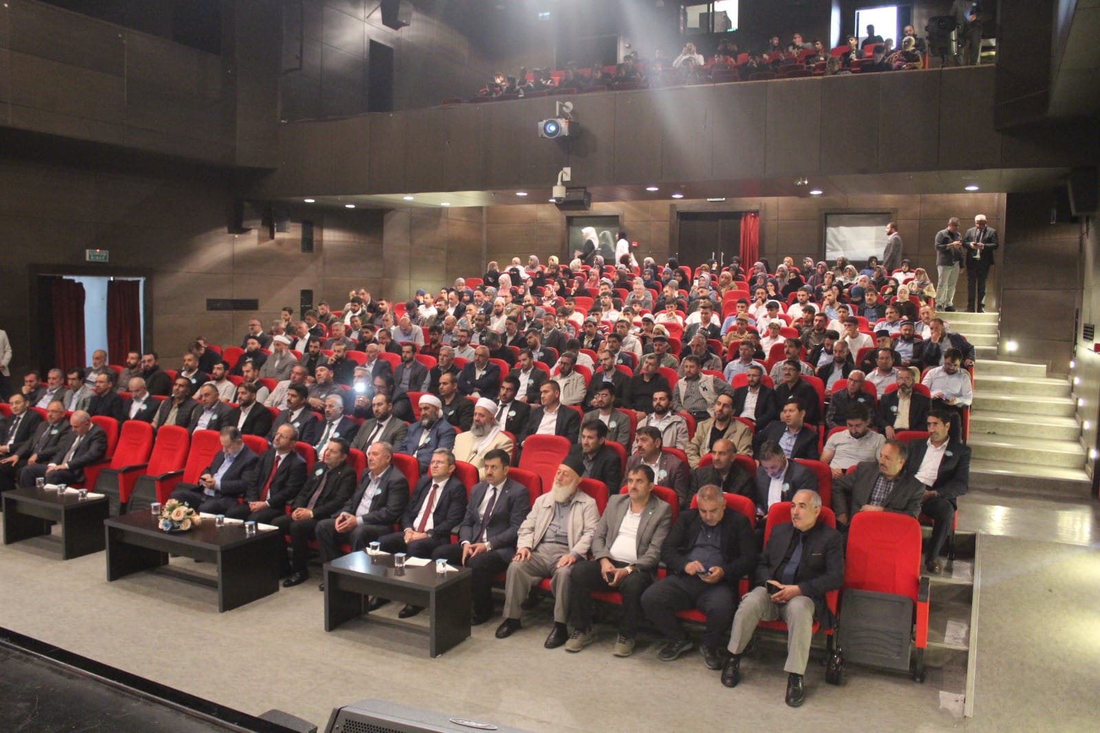 Kars'ta ‘’Peygamberimiz ve Şahsiyet İnşası’’ konulu konferans