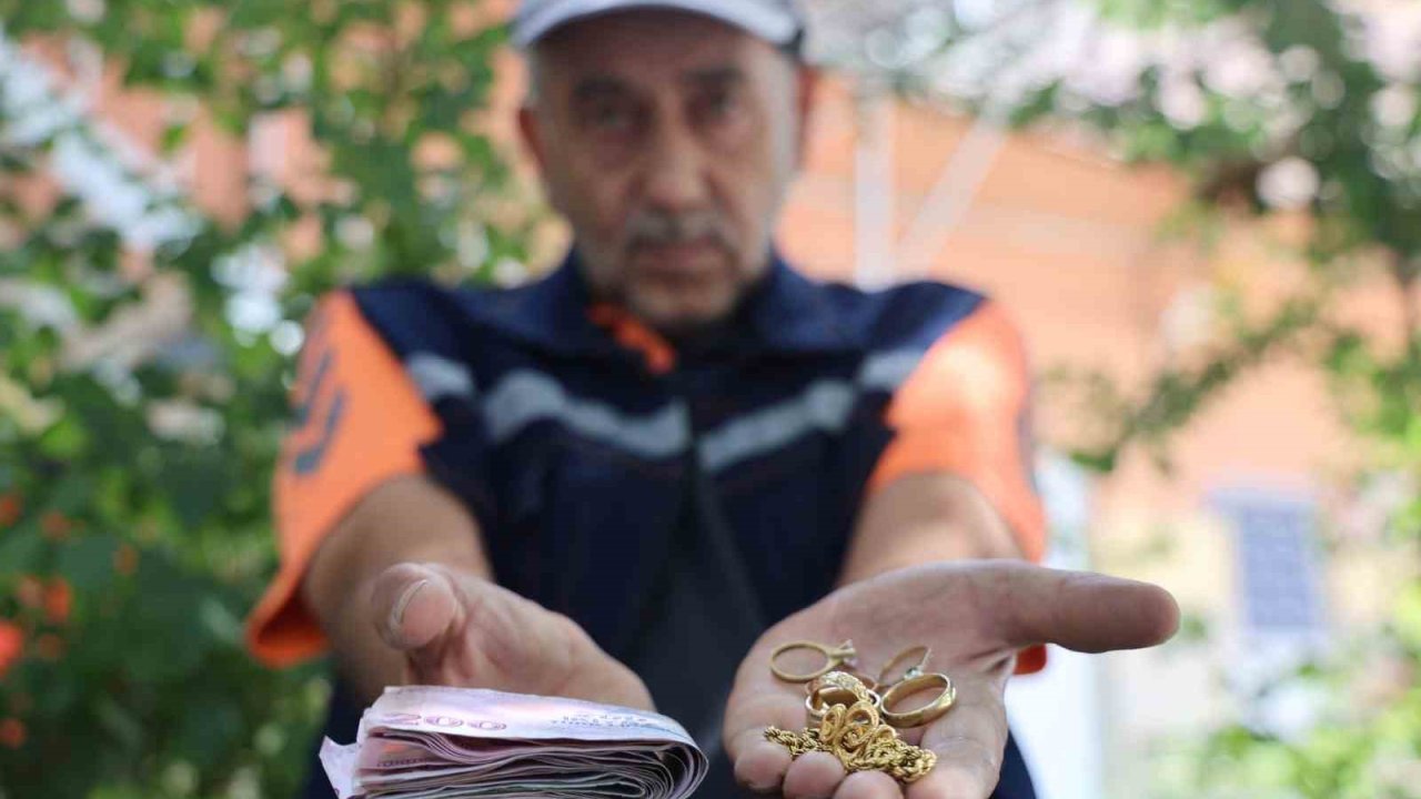 Temizlik işçisinden insanlık dersi: Altın ve para dolu cüzdanı polise teslim etti