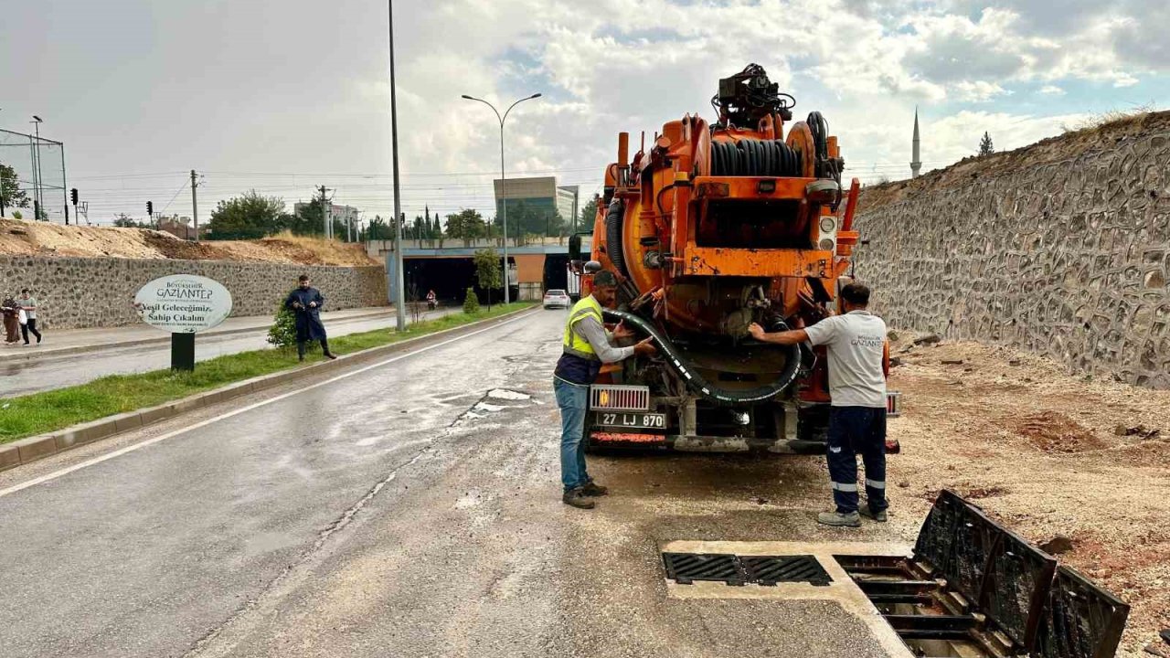 Gaziantep büyükşehir, meteorolojinin uyarısı sonrası harekete geçti