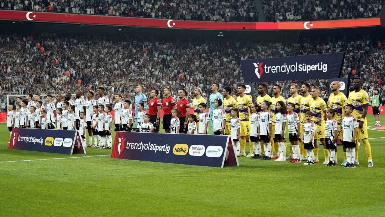 Trendyol Süper Lig: Beşiktaş: 0 - Eyüpspor: 0 (Maç devam ediyor)