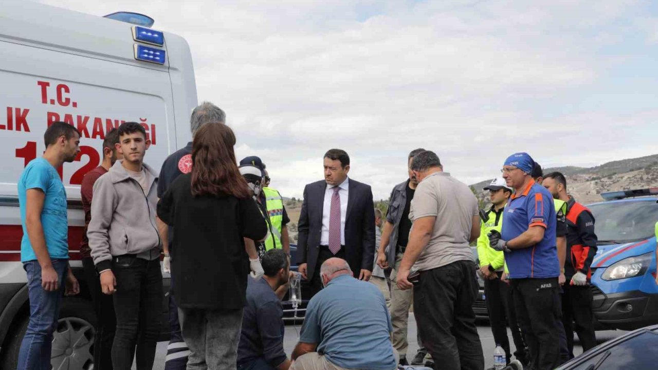 Vali Işın, kaza yapan kazazede ile yakından ilgilendi