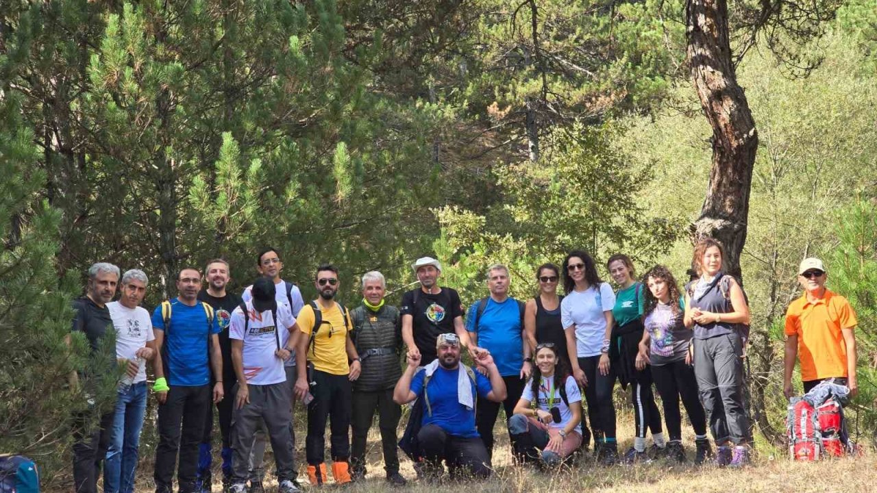 ESDAĞ üyeleri hem hayvanları besledi hem de çöp topladı