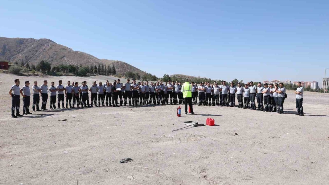 KAYMEK’in özel güvenlik personeline yangın eğitimi