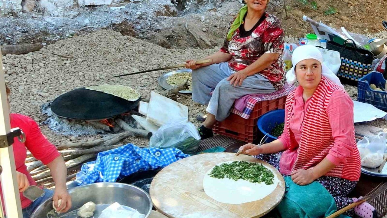 Göktepe Festivali’nde mahalle halkı el emeklerini sergiledi