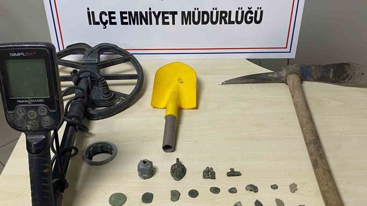 Tekirdağ’da kaçak kazı operasyonu: Tarihi eserler ele geçirildi