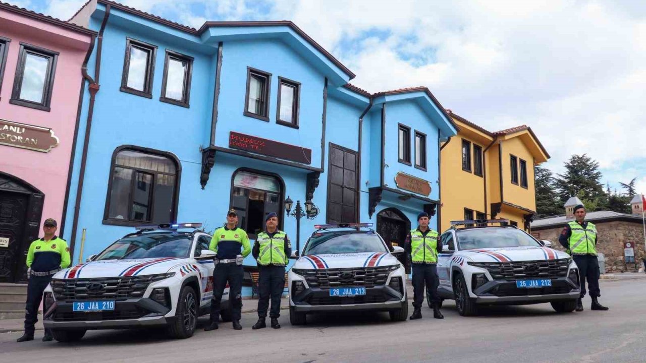 Eskişehir İl Jandarma Komutanlığı envanterine 5 yeni trafik aracı daha katıldı