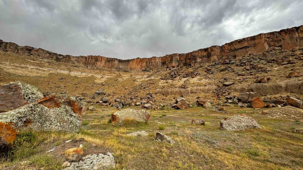 Bir çok medeniyete ev sahipliği yapan  “Meya Antik Kenti” turizme kazandırılmayı bekliyor