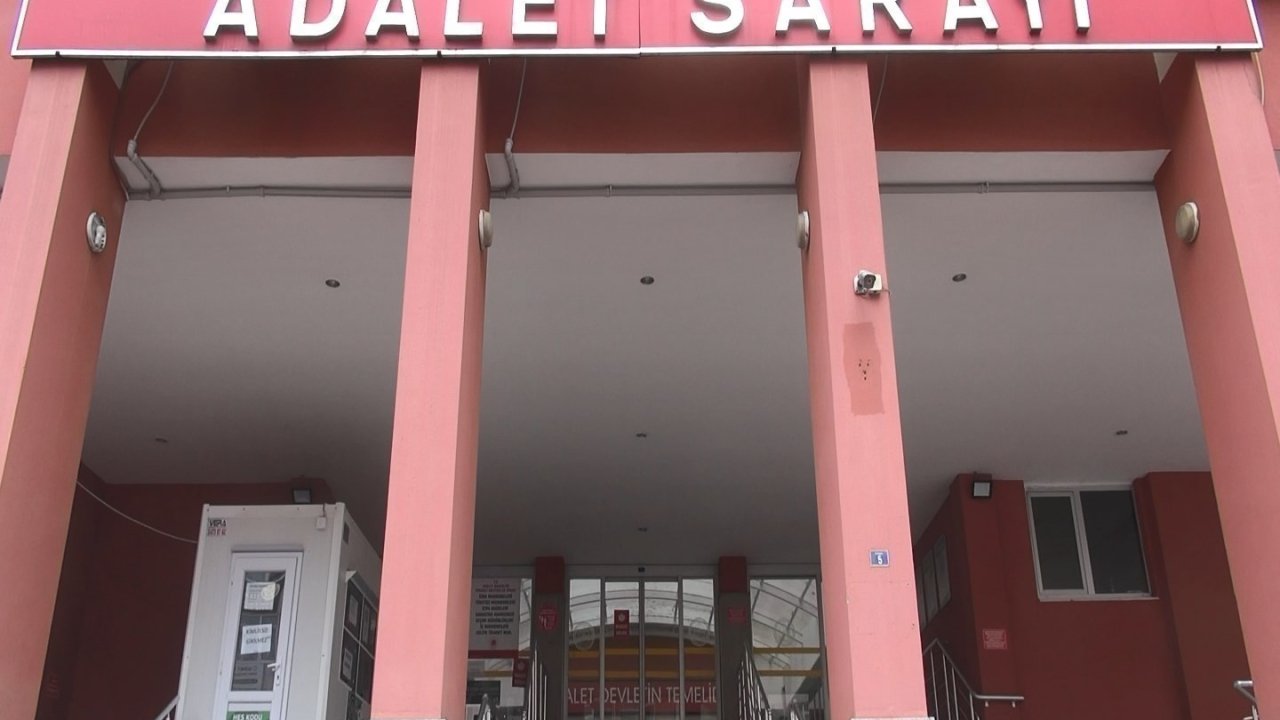 Belediye genel sekreterinin adıyla dolandırdılar