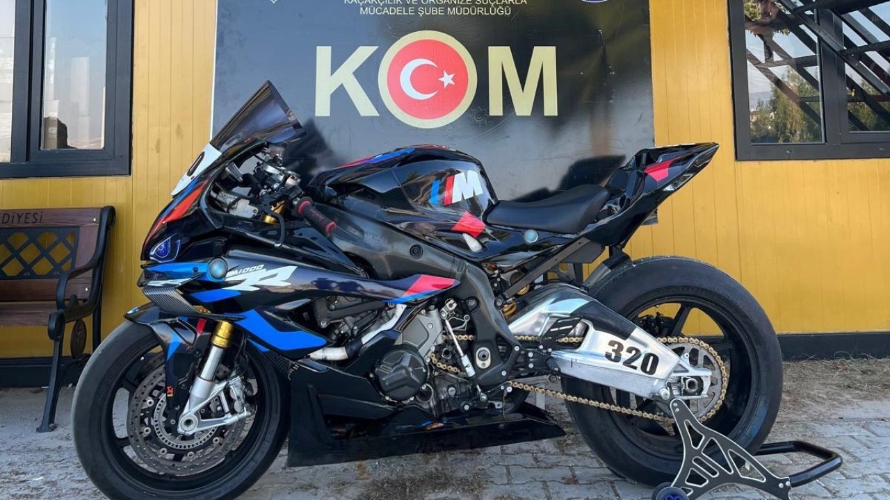 1 milyonluk yarış motorunu kaçak yollardan ülkeye soktular