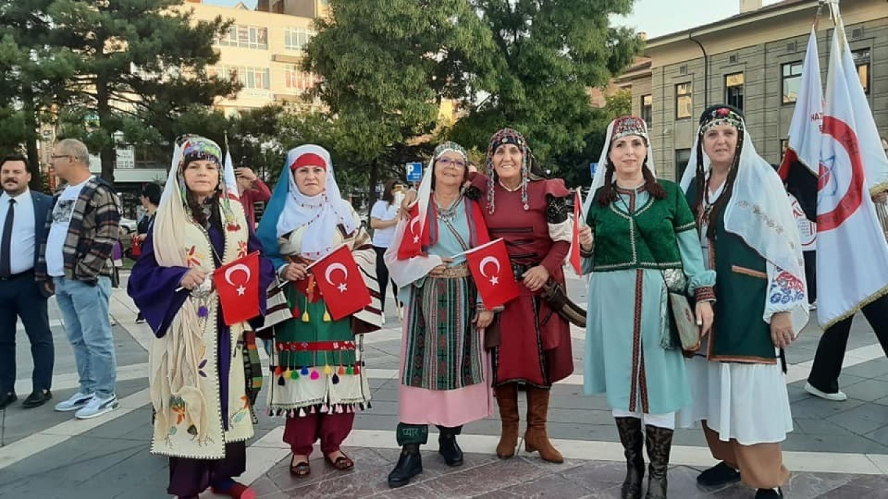 Eskişehir’de ‘Bacıyan-ı Rum Fatma Bacı’ tarihi drama tiyatro oyunu ilgi gördü